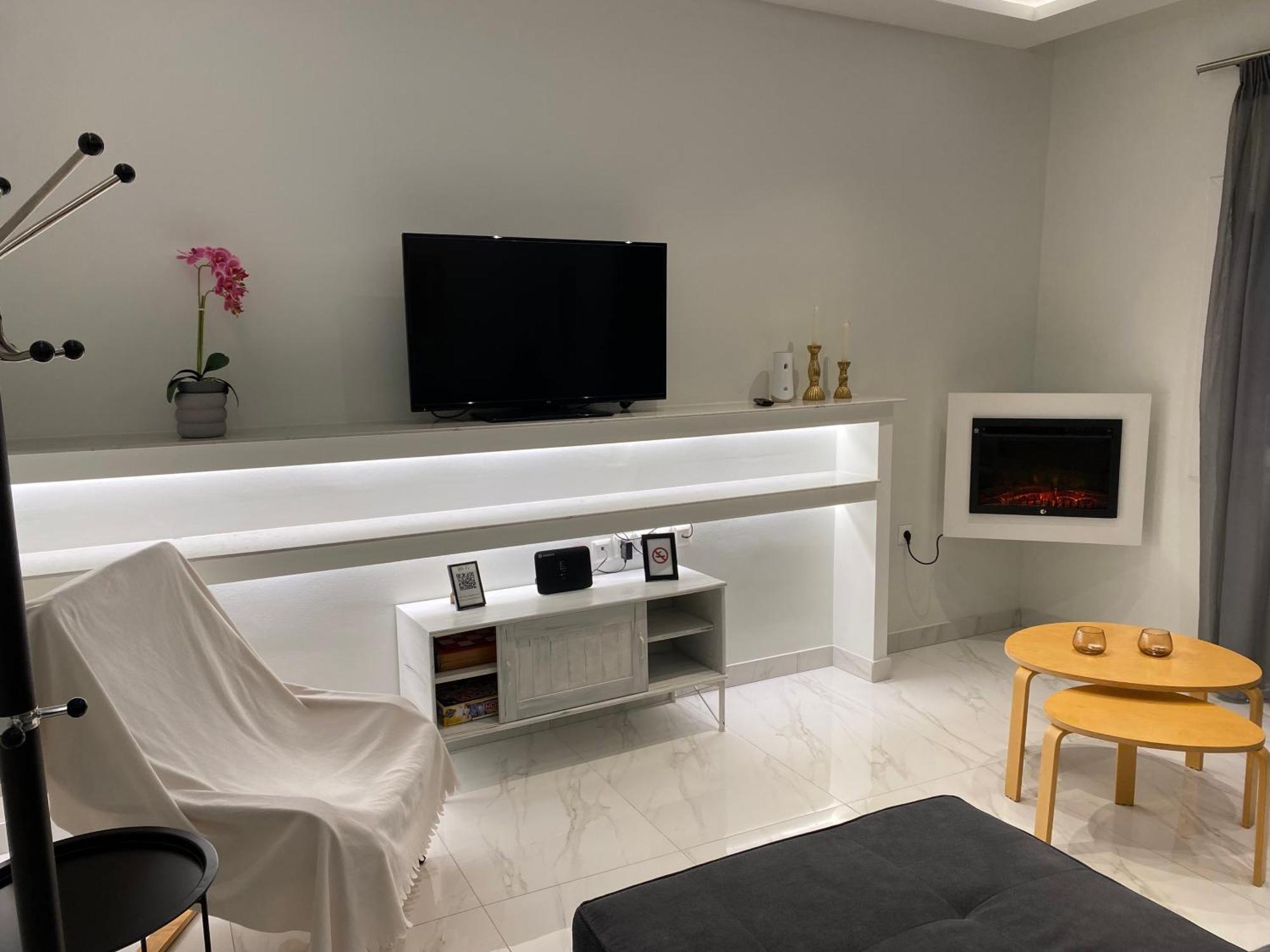 Angel'S Apartment Волос Екстер'єр фото